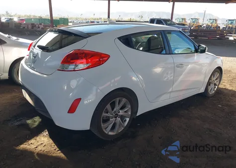 2016 Hyundai Veloster z USA, uszkodzony, nr VIN KMHTC6AD1GU252623